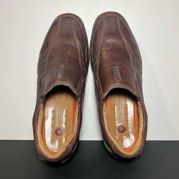 Mens CLARKS Unstructured Brown Leather Slip On Casual Shoes / Size 9.5 Medium - Picture 5 of 8